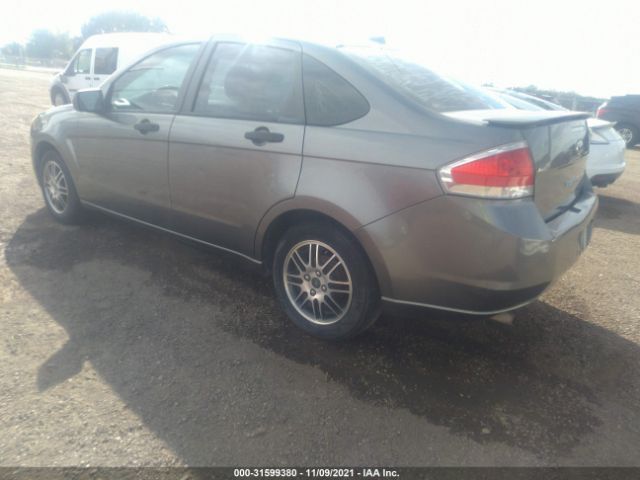 Photo 2 VIN: 1FAHP3FN2AW256888 - FORD FOCUS 