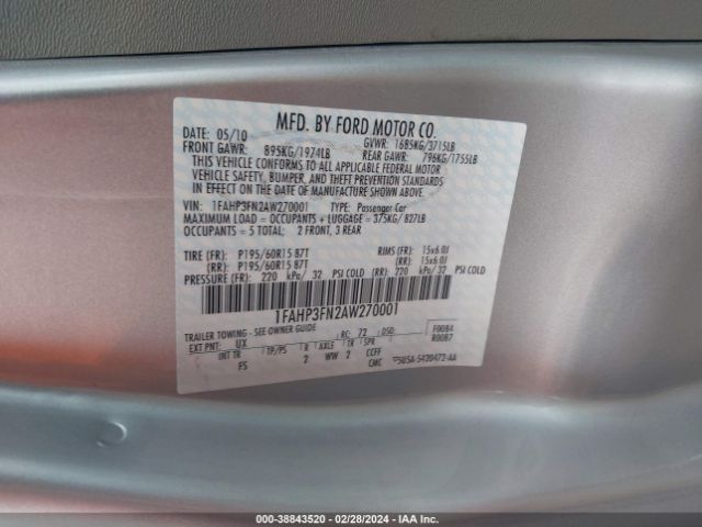 Photo 8 VIN: 1FAHP3FN2AW270001 - FORD FOCUS 