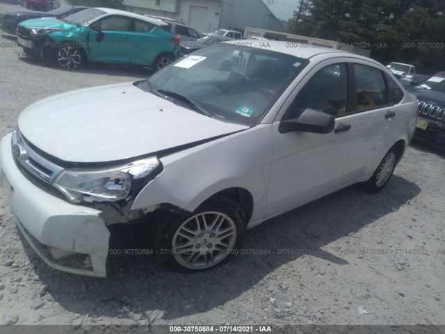 Photo 1 VIN: 1FAHP3FN2BW104952 - FORD FOCUS 