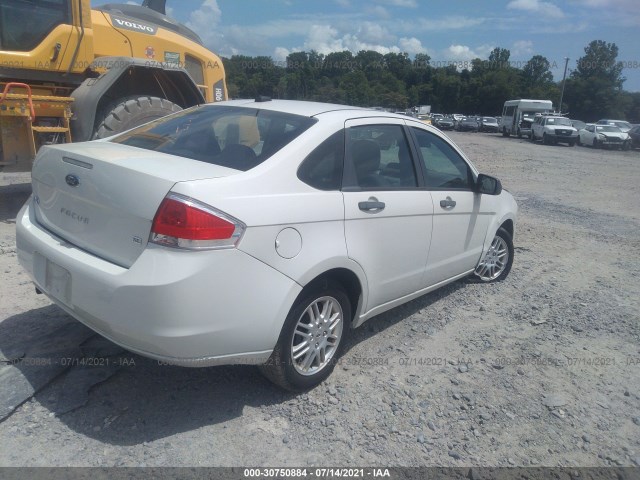 Photo 3 VIN: 1FAHP3FN2BW104952 - FORD FOCUS 