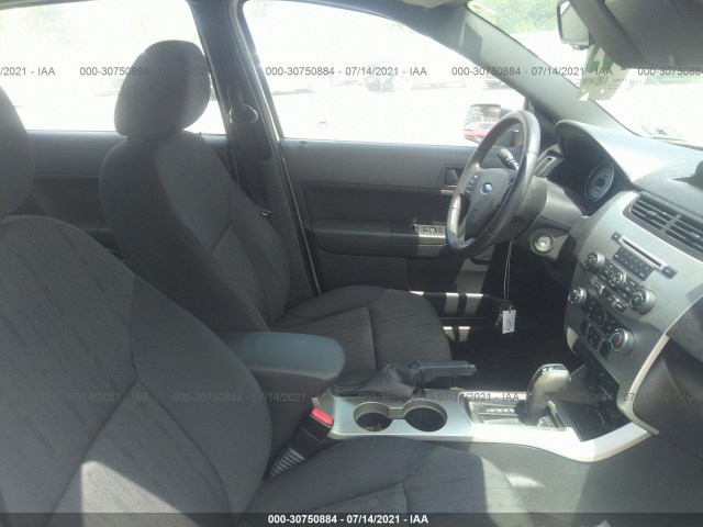 Photo 4 VIN: 1FAHP3FN2BW104952 - FORD FOCUS 