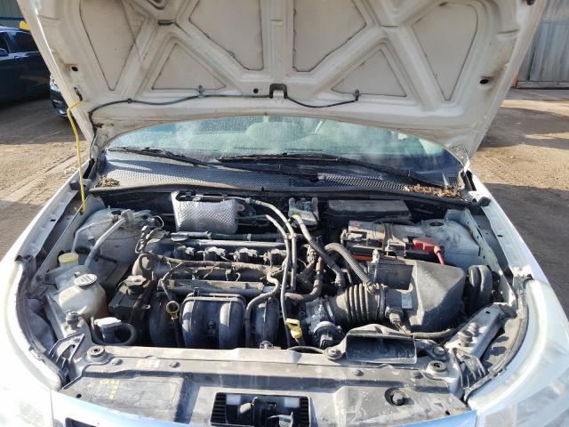 Photo 6 VIN: 1FAHP3FN2BW112520 - FORD FOCUS SE 