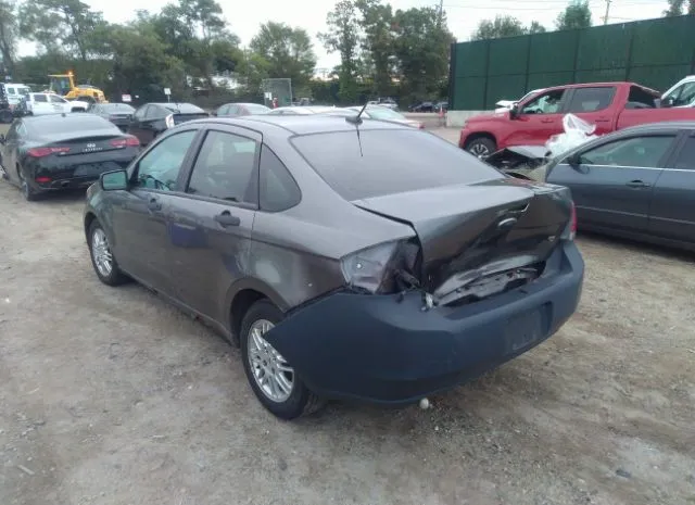 Photo 2 VIN: 1FAHP3FN2BW172393 - FORD FOCUS 