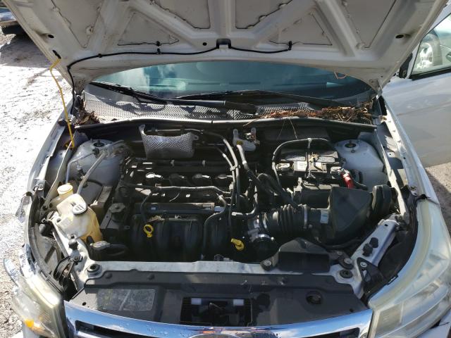 Photo 6 VIN: 1FAHP3FN2BW182552 - FORD FOCUS SE 