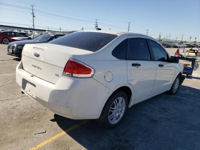 Photo 2 VIN: 1FAHP3FN3AW122701 - FORD FOCUS SE 