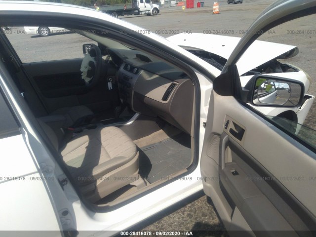 Photo 4 VIN: 1FAHP3FN3AW151423 - FORD FOCUS 