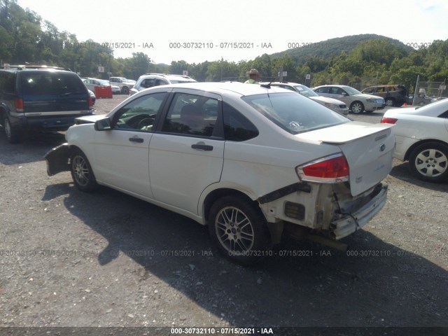 Photo 2 VIN: 1FAHP3FN3AW199052 - FORD FOCUS 