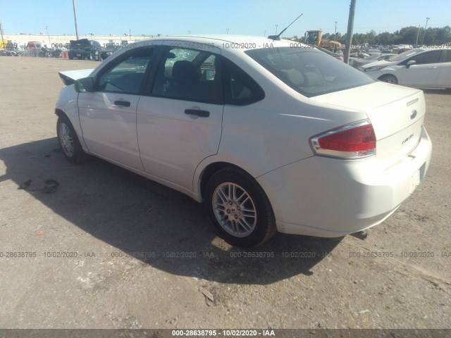 Photo 2 VIN: 1FAHP3FN3AW205724 - FORD FOCUS 