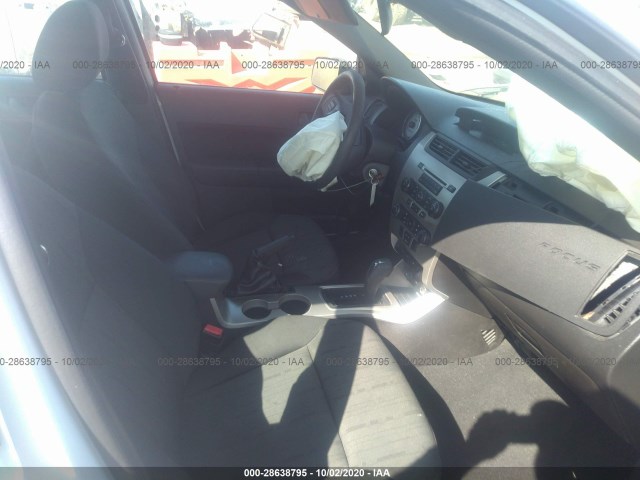 Photo 4 VIN: 1FAHP3FN3AW205724 - FORD FOCUS 