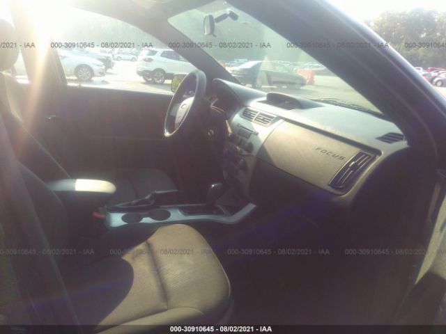 Photo 4 VIN: 1FAHP3FN3AW218120 - FORD FOCUS 