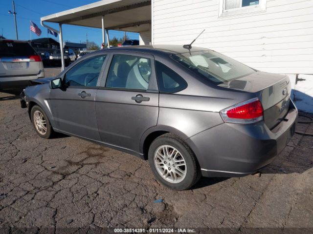 Photo 2 VIN: 1FAHP3FN3AW266832 - FORD FOCUS 