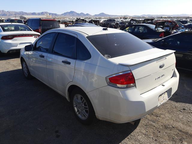 Photo 2 VIN: 1FAHP3FN3BW112929 - FORD FOCUS SE 