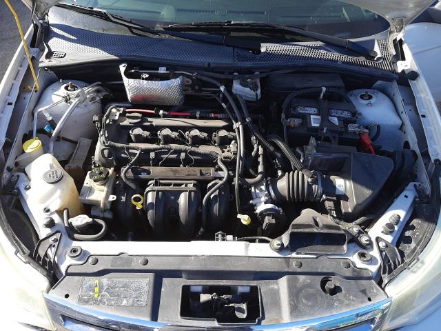 Photo 6 VIN: 1FAHP3FN3BW112929 - FORD FOCUS SE 