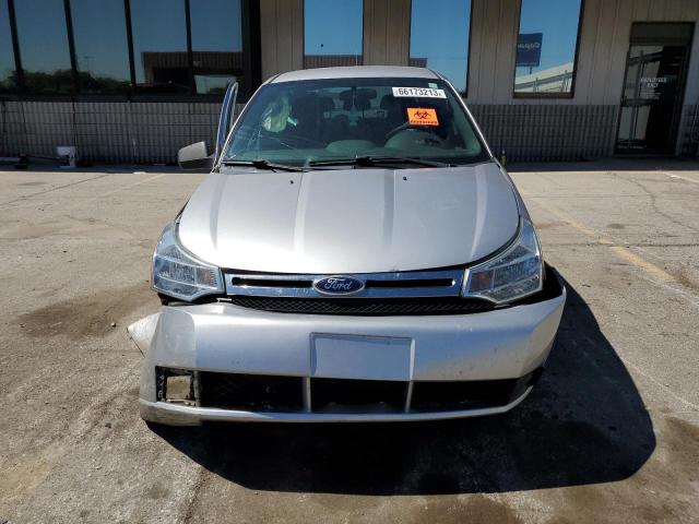 Photo 4 VIN: 1FAHP3FN3BW135711 - FORD FOCUS SE 