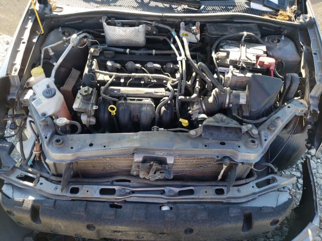 Photo 6 VIN: 1FAHP3FN3BW141069 - FORD FOCUS SE 