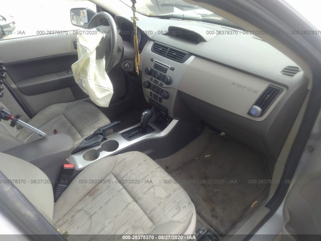 Photo 4 VIN: 1FAHP3FN3BW158891 - FORD FOCUS 