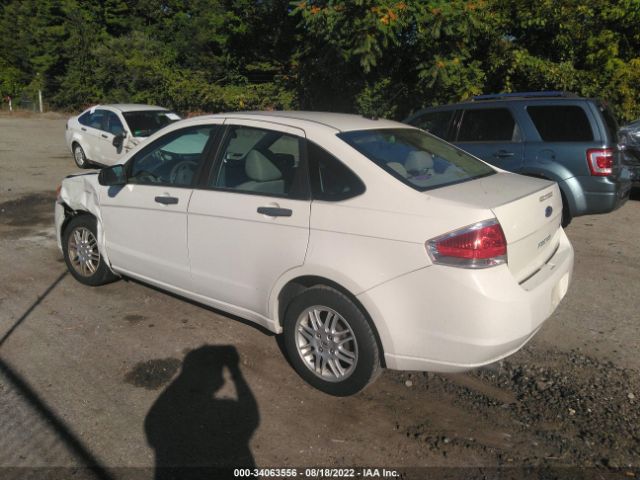 Photo 2 VIN: 1FAHP3FN3BW182298 - FORD FOCUS 