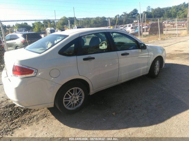 Photo 3 VIN: 1FAHP3FN3BW182298 - FORD FOCUS 