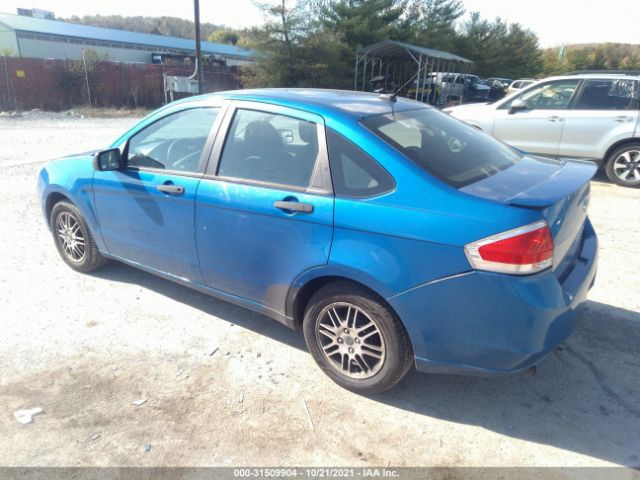 Photo 2 VIN: 1FAHP3FN4AW104871 - FORD FOCUS 