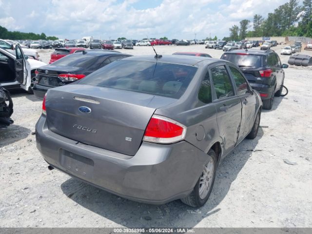 Photo 3 VIN: 1FAHP3FN4AW126658 - FORD FOCUS 