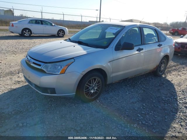 Photo 1 VIN: 1FAHP3FN4AW129382 - FORD FOCUS 