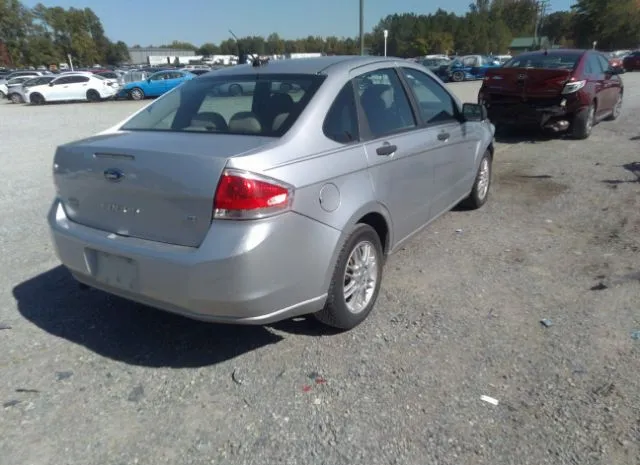 Photo 3 VIN: 1FAHP3FN4AW140382 - FORD FOCUS 