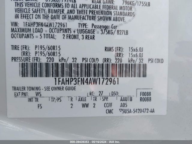 Photo 8 VIN: 1FAHP3FN4AW172961 - FORD FOCUS 