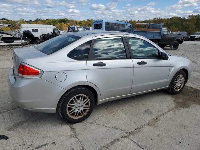 Photo 2 VIN: 1FAHP3FN4AW220555 - FORD FOCUS SE 