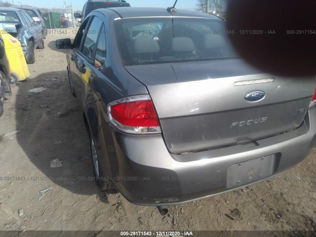 Photo 2 VIN: 1FAHP3FN4BW117248 - FORD FOCUS 