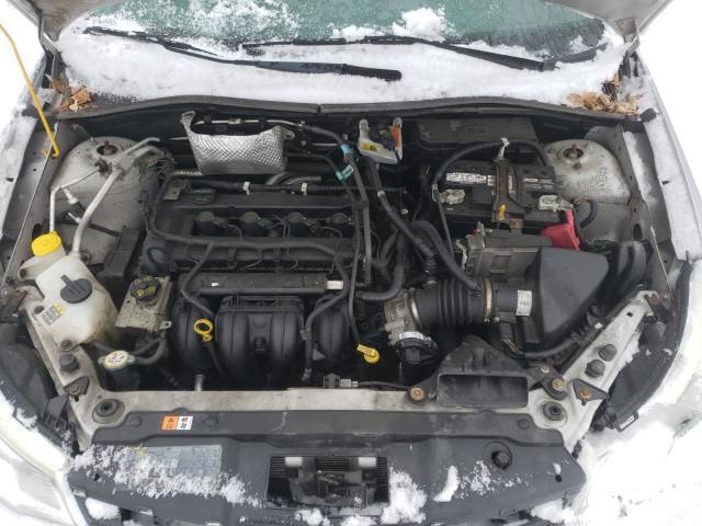 Photo 6 VIN: 1FAHP3FN4BW139556 - FORD FOCUS SE 