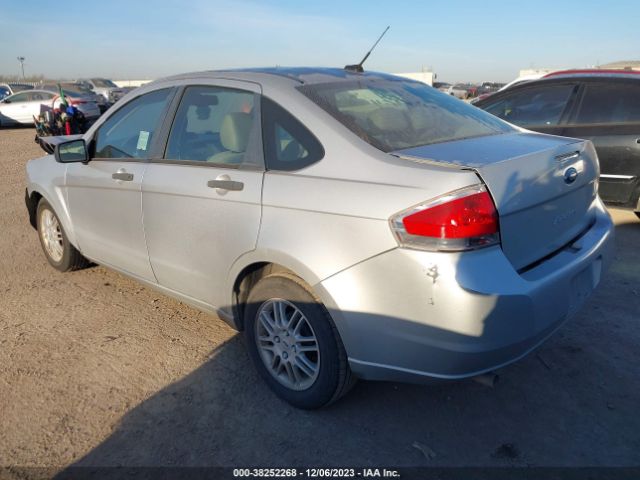 Photo 2 VIN: 1FAHP3FN4BW150881 - FORD FOCUS 