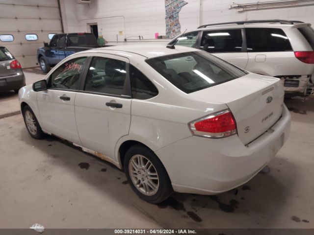 Photo 2 VIN: 1FAHP3FN4BW180639 - FORD FOCUS 