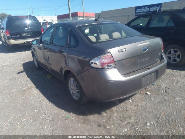 Photo 2 VIN: 1FAHP3FN5AW116852 - FORD FOCUS 