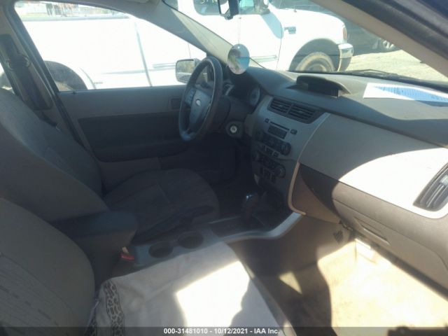 Photo 4 VIN: 1FAHP3FN5AW116852 - FORD FOCUS 