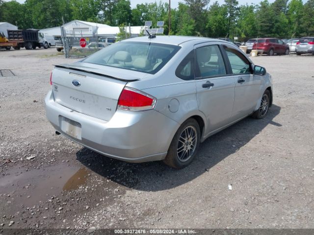 Photo 3 VIN: 1FAHP3FN5AW121873 - FORD FOCUS 