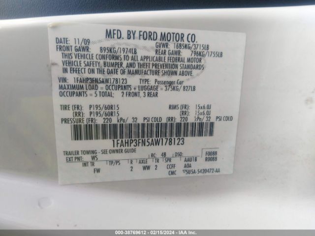 Photo 8 VIN: 1FAHP3FN5AW178123 - FORD FOCUS 