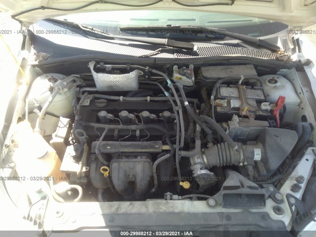 Photo 9 VIN: 1FAHP3FN5AW198498 - FORD FOCUS 