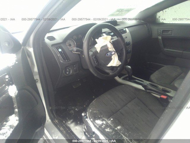 Photo 4 VIN: 1FAHP3FN5AW257193 - FORD FOCUS 