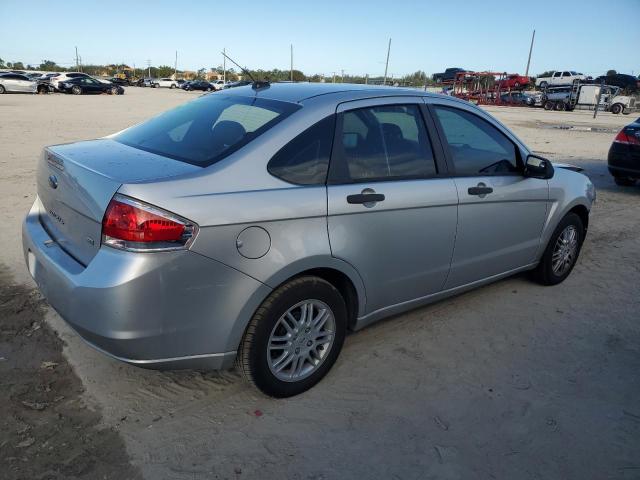 Photo 2 VIN: 1FAHP3FN5AW294776 - FORD FOCUS 