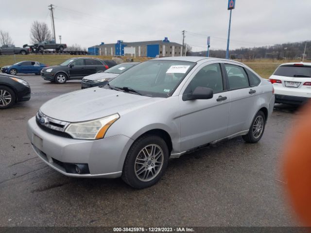 Photo 1 VIN: 1FAHP3FN5BW126153 - FORD FOCUS 