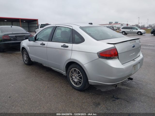 Photo 2 VIN: 1FAHP3FN5BW126153 - FORD FOCUS 