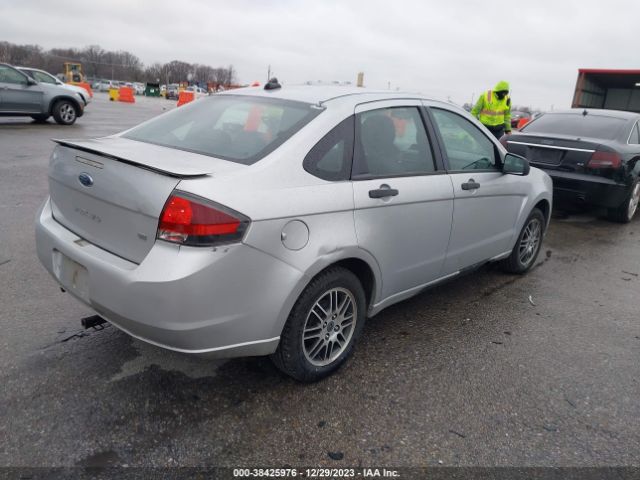 Photo 3 VIN: 1FAHP3FN5BW126153 - FORD FOCUS 