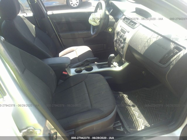 Photo 4 VIN: 1FAHP3FN5BW144703 - FORD FOCUS 