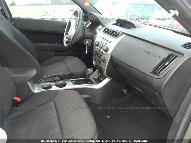 Photo 4 VIN: 1FAHP3FN5BW162960 - FORD FOCUS 