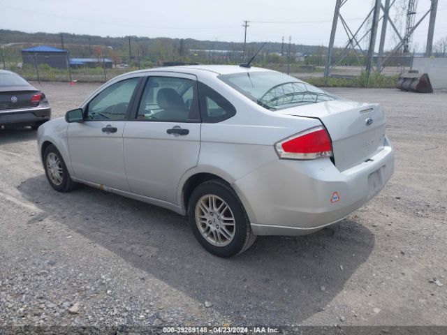 Photo 2 VIN: 1FAHP3FN5BW188247 - FORD FOCUS 