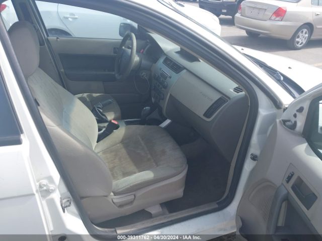 Photo 4 VIN: 1FAHP3FN6AW126127 - FORD FOCUS 