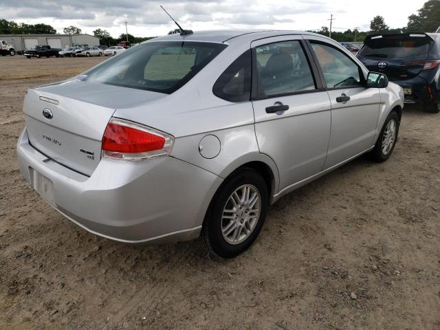 Photo 3 VIN: 1FAHP3FN6AW130081 - FORD FOCUS SE 