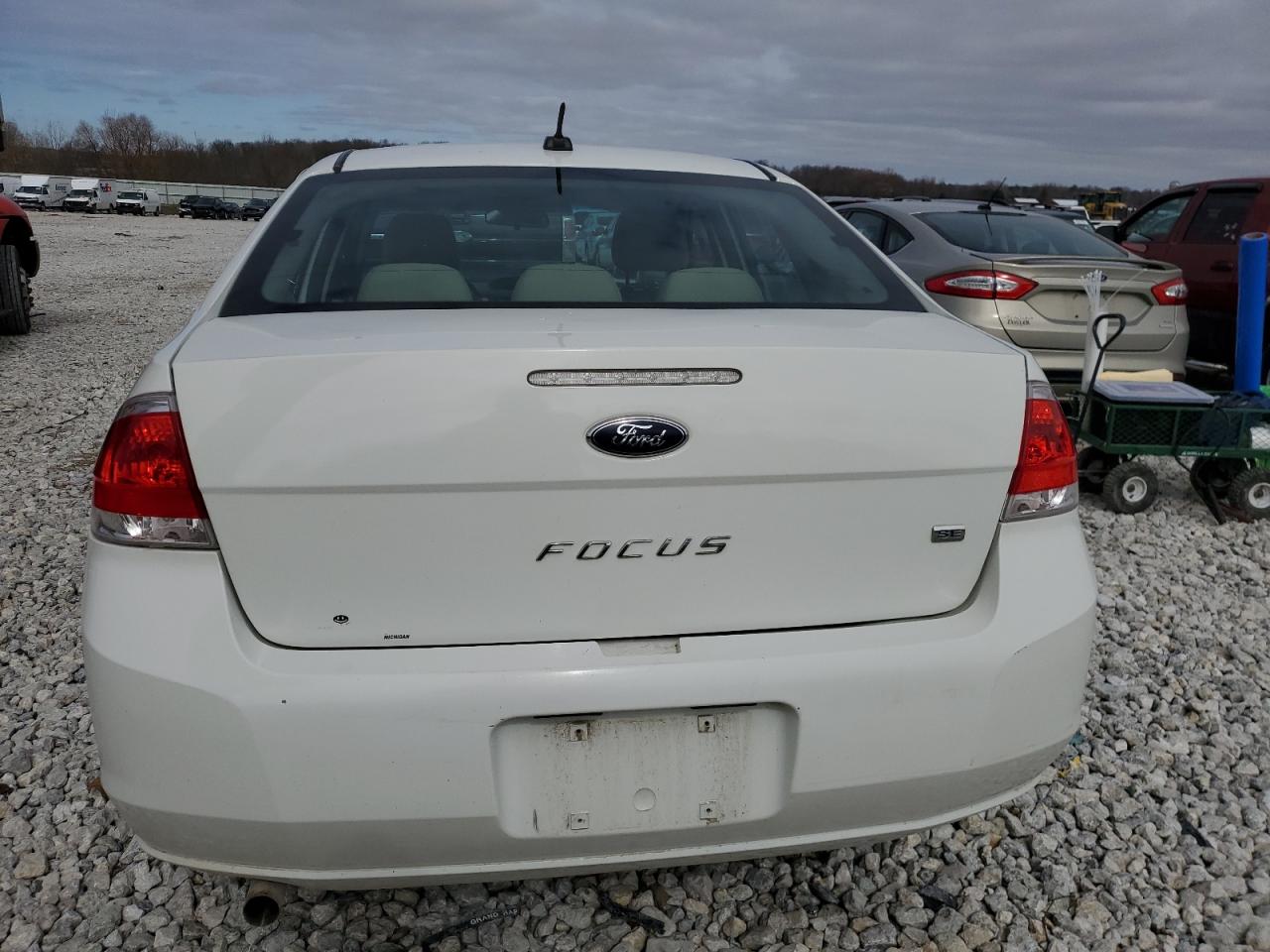 Photo 5 VIN: 1FAHP3FN6AW165848 - FORD FOCUS 