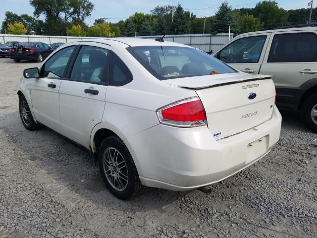 Photo 2 VIN: 1FAHP3FN6AW177644 - FORD FOCUS SE 