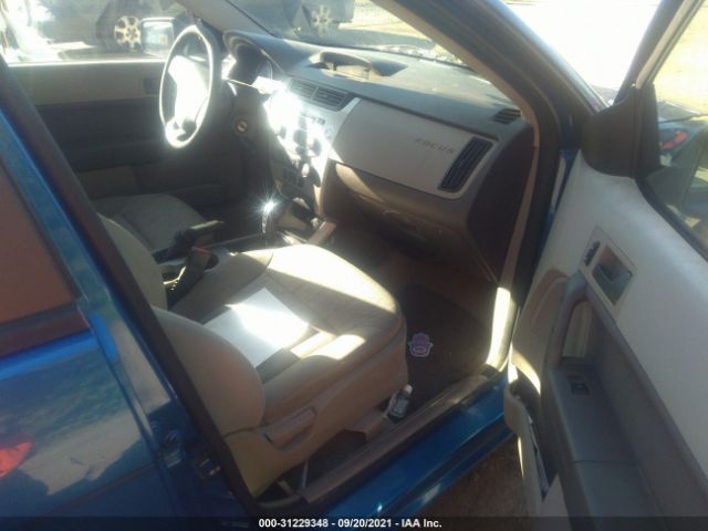 Photo 4 VIN: 1FAHP3FN6AW218550 - FORD FOCUS 